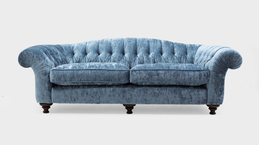 Grand Bloomsbury sofa in blue velvet - front